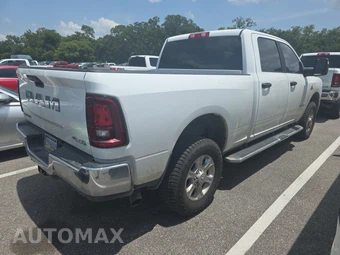 2025 Ram 2500 Big Horn Crew Cab Medium Bed - miniatura 4