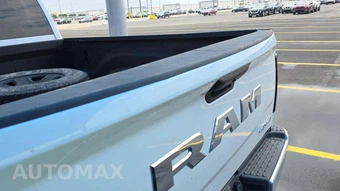 2025 Ram 2500 Big Horn Crew Cab Medium Bed – miniatura 23