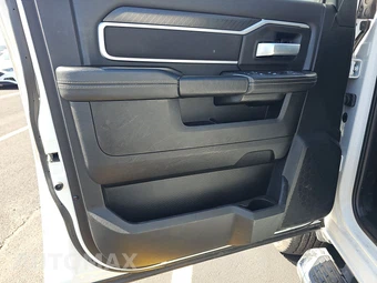 2025 Ram 2500 Big Horn Crew Cab Medium Bed – miniatura 9