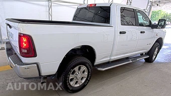 2025 Ram 2500 Big Horn Crew Cab Medium Bed - miniatura 4