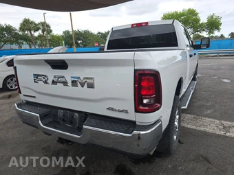 2025 Ram 2500 Big Horn Crew Cab Medium Bed - miniatura 4