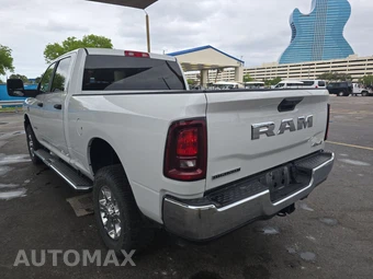 2025 Ram 2500 Big Horn Crew Cab Medium Bed - miniatura 6