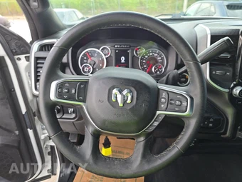 2025 Ram 2500 Big Horn Crew Cab Medium Bed - miniatura 10
