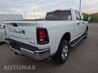 2025 Ram 2500 Big Horn Crew Cab Medium Bed - miniatura 4