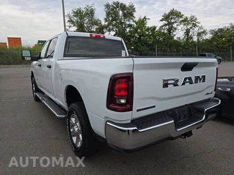 2025 Ram 2500 Big Horn Crew Cab Medium Bed - miniatura 6