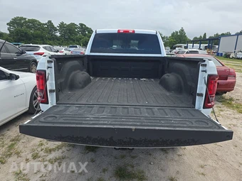 2025 Ram 2500 Big Horn Crew Cab Medium Bed – miniatura 16