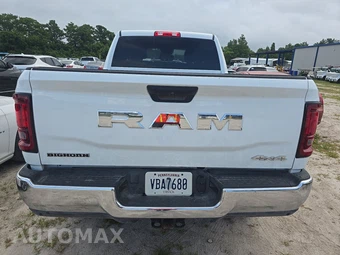 2025 Ram 2500 Big Horn Crew Cab Medium Bed – miniatura 5