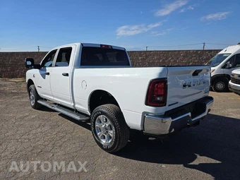 2025 Ram 2500 Big Horn Crew Cab Medium Bed – miniatura 2
