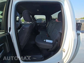 2025 Ram 2500 Big Horn Crew Cab Medium Bed – miniatura 10