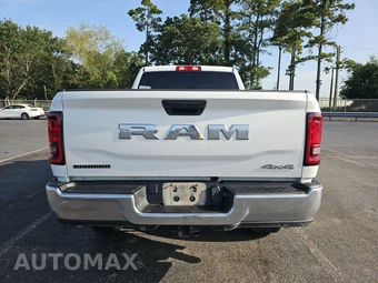2025 Ram 2500 Big Horn Crew Cab Medium Bed - miniatura 5