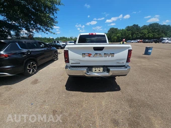 2025 Ram 2500 Big Horn Crew Cab Medium Bed - miniatura 5