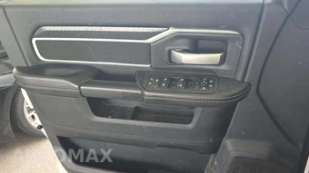 2025 Ram 2500 Big Horn Crew Cab Medium Bed - miniatura 25