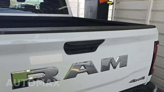 2025 Ram 2500 Big Horn Crew Cab Medium Bed - miniatura 31