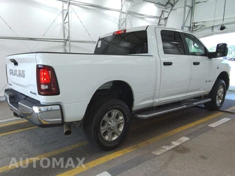 2025 Ram 2500 Big Horn Crew Cab Medium Bed - miniatura 4