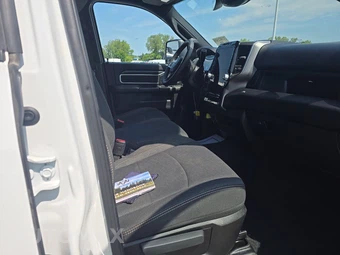 2025 Ram 2500 Big Horn Crew Cab Medium Bed - miniatura 8