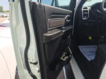 2025 Ram 2500 Big Horn Crew Cab Medium Bed - miniatura 9