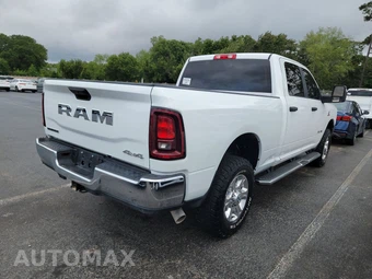 2025 Ram 2500 Big Horn Crew Cab Medium Bed – miniatura 4