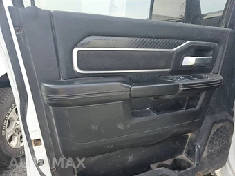 2025 Ram 2500 Big Horn Crew Cab Medium Bed – miniatura 9