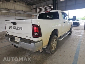 2025 Ram 2500 Big Horn Crew Cab Medium Bed – miniatura 4