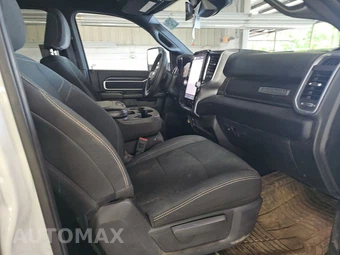 2025 Ram 2500 Big Horn Crew Cab Medium Bed – miniatura 8