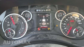 2025 Ram 2500 Big Horn Crew Cab Medium Bed - miniatura 24