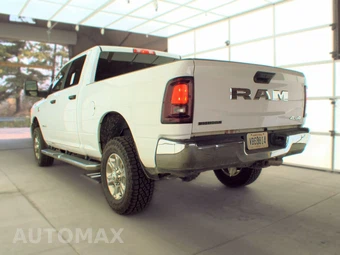 2025 Ram 2500 Big Horn Crew Cab Medium Bed - miniatura 6