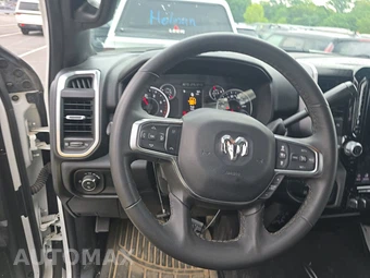 2025 Ram 2500 Big Horn Crew Cab Medium Bed - miniatura 10