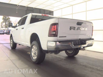 2025 Ram 2500 Big Horn Crew Cab Medium Bed - miniatura 6