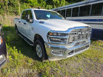 2025 Ram 2500 Big Horn Crew Cab Medium Bed - miniatura 3