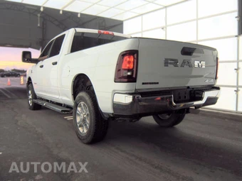 2025 Ram 2500 Big Horn Crew Cab Medium Bed - miniatura 6