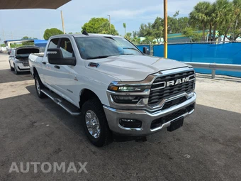 2025 Ram 2500 Big Horn Crew Cab Medium Bed - miniatura 3