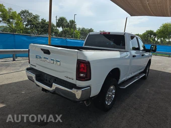 2025 Ram 2500 Big Horn Crew Cab Medium Bed - miniatura 4