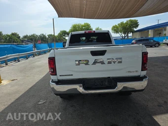2025 Ram 2500 Big Horn Crew Cab Medium Bed - miniatura 5
