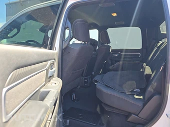 2025 Ram 2500 Big Horn Crew Cab Medium Bed - miniatura 13