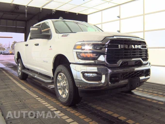 2025 Ram 2500 Big Horn Crew Cab Medium Bed – miniatura 3