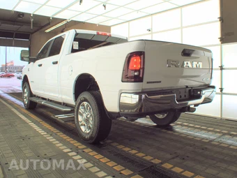 2025 Ram 2500 Big Horn Crew Cab Medium Bed – miniatura 6