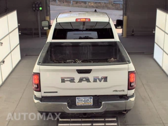 2025 Ram 2500 Big Horn Crew Cab Medium Bed - miniatura 5
