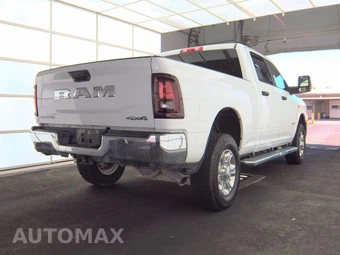 2025 Ram 2500 Big Horn Crew Cab Medium Bed - miniatura 4