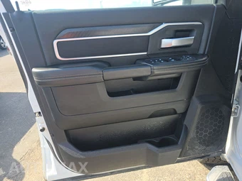 2025 Ram 2500 Big Horn Crew Cab Medium Bed - miniatura 9