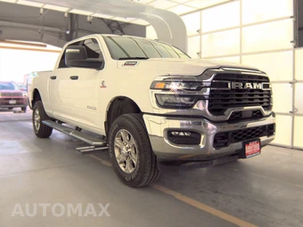 2025 Ram 2500 Big Horn Crew Cab Medium Bed – miniatura 3
