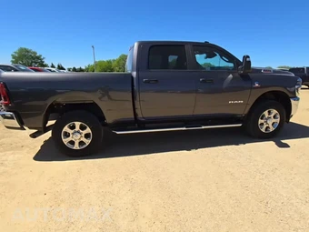 2025 Ram 2500 Big Horn Crew Cab Medium Bed – miniatura 5