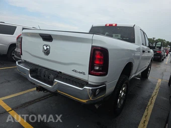 2025 Ram 2500 Big Horn Crew Cab Medium Bed - miniatura 4