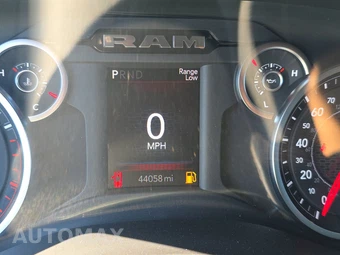 2025 Ram 2500 Big Horn Crew Cab Medium Bed - miniatura 12