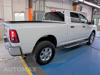 2025 Ram 2500 Big Horn Crew Cab Medium Bed - miniatura 4