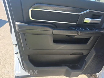2025 Ram 2500 Big Horn Crew Cab Medium Bed - miniatura 9