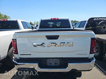 2025 Ram 2500 Big Horn Crew Cab Medium Bed – miniatura 5