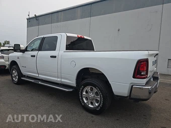 2025 Ram 2500 Big Horn Crew Cab Medium Bed – miniatura 6
