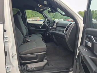 2025 Ram 2500 Big Horn Crew Cab Medium Bed – miniatura 8