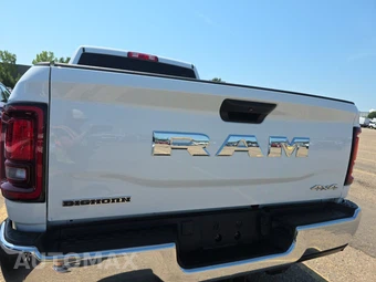 2025 Ram 2500 Big Horn Crew Cab Medium Bed - miniatura 5