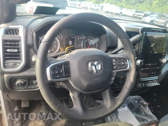 2025 Ram 2500 Big Horn Crew Cab Medium Bed - miniatura 10